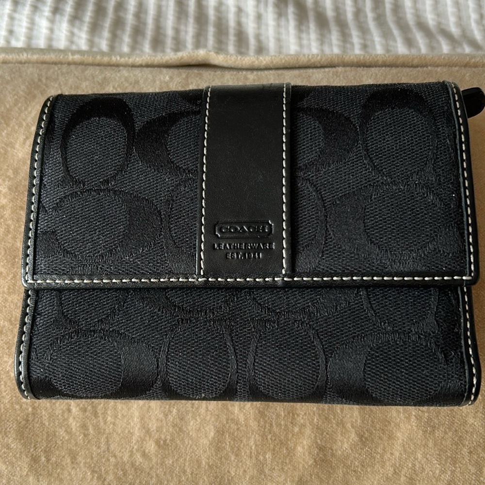 Coach signature woman small wallet